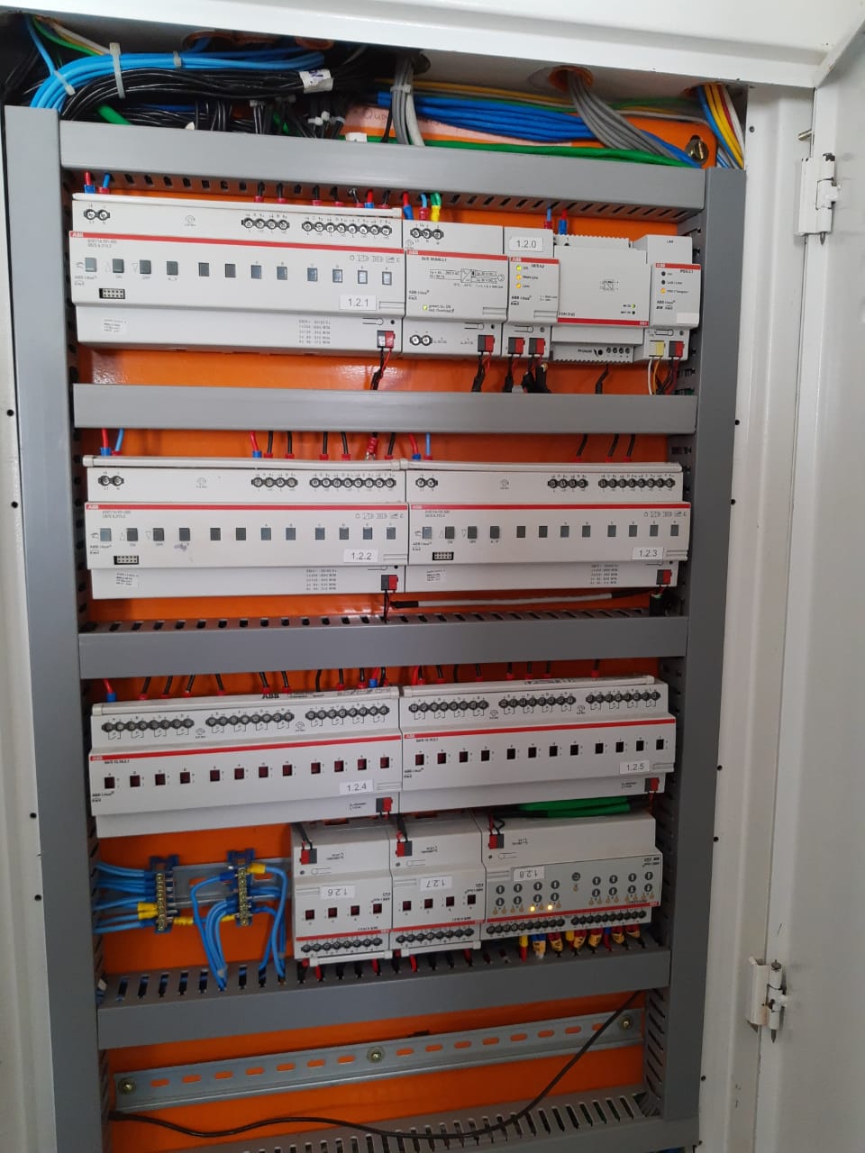 Smart electrical KNX panel visual